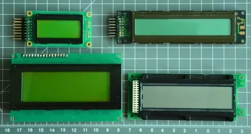 Příklady znakových LCD displejů