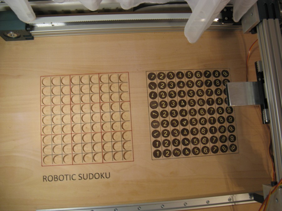 Arduino sudoku robot - Založenie kameňov do zásobníku