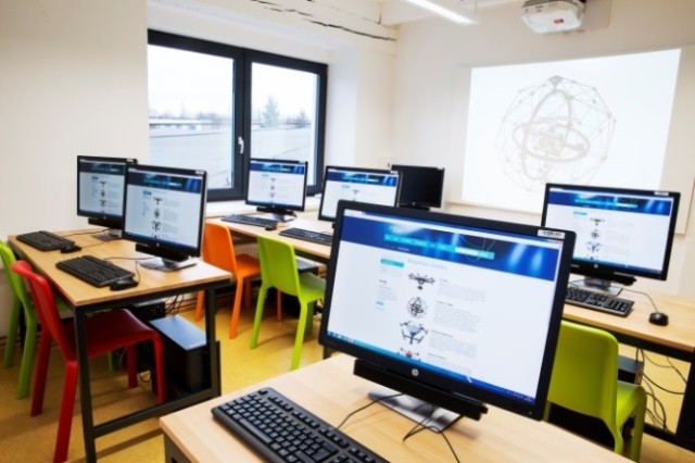 Dílny, učebny a prostory nacházející se v Centru robotiky.