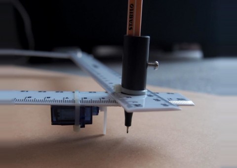 Arduino plotter ze starých pravítek