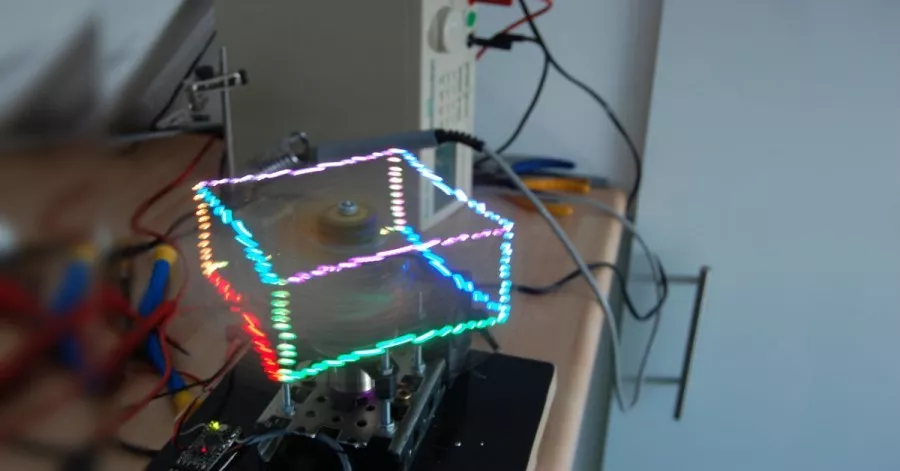 Arduino POV 3D holografický displej