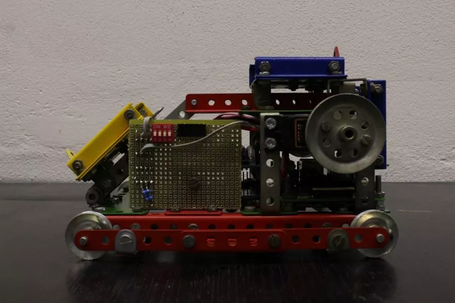 Arduino asistenční robot Kisaragi