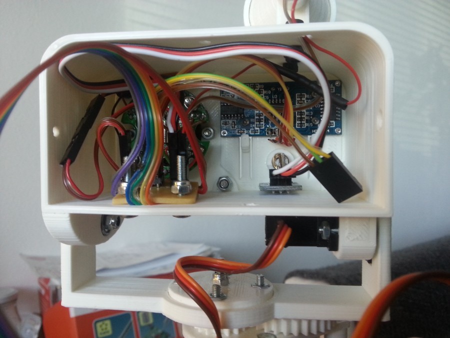 Arduino robotický tank - Elektronika hlavy