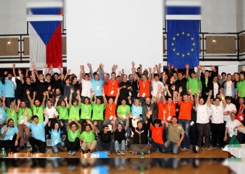 Hackathon Junior 2016 - Společné foto