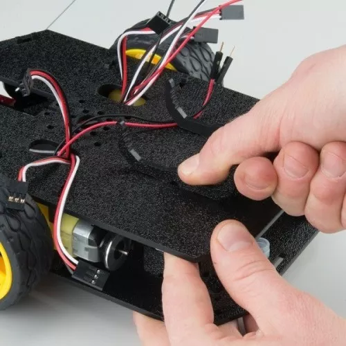 Úchyty hlavní desky - RedBot