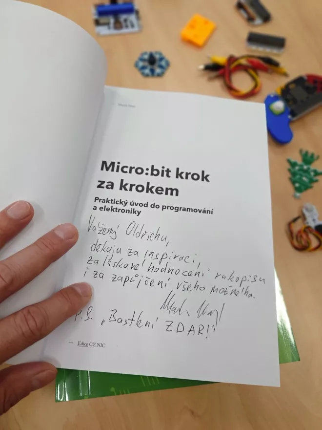 Micro:bit krok za krokem od Martina Malého