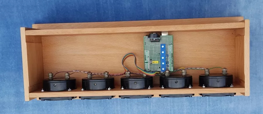 Arduino retro hodiny - Pohled dovnitř